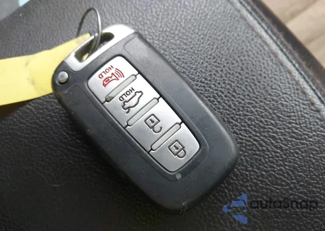 2011 Hyundai Sonata Hybrid from USA, damaged, VIN KMHEC4A49BA016566